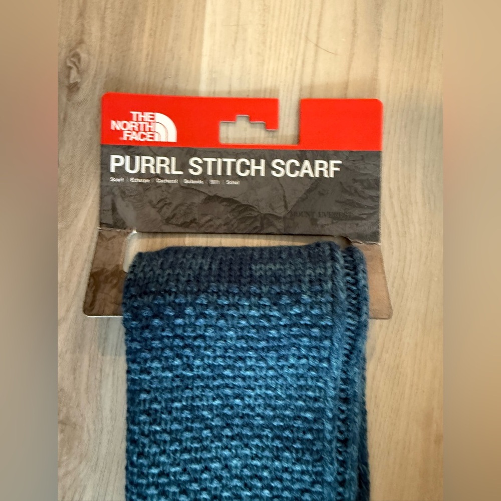 The North Face Purrl Stitch scarf
